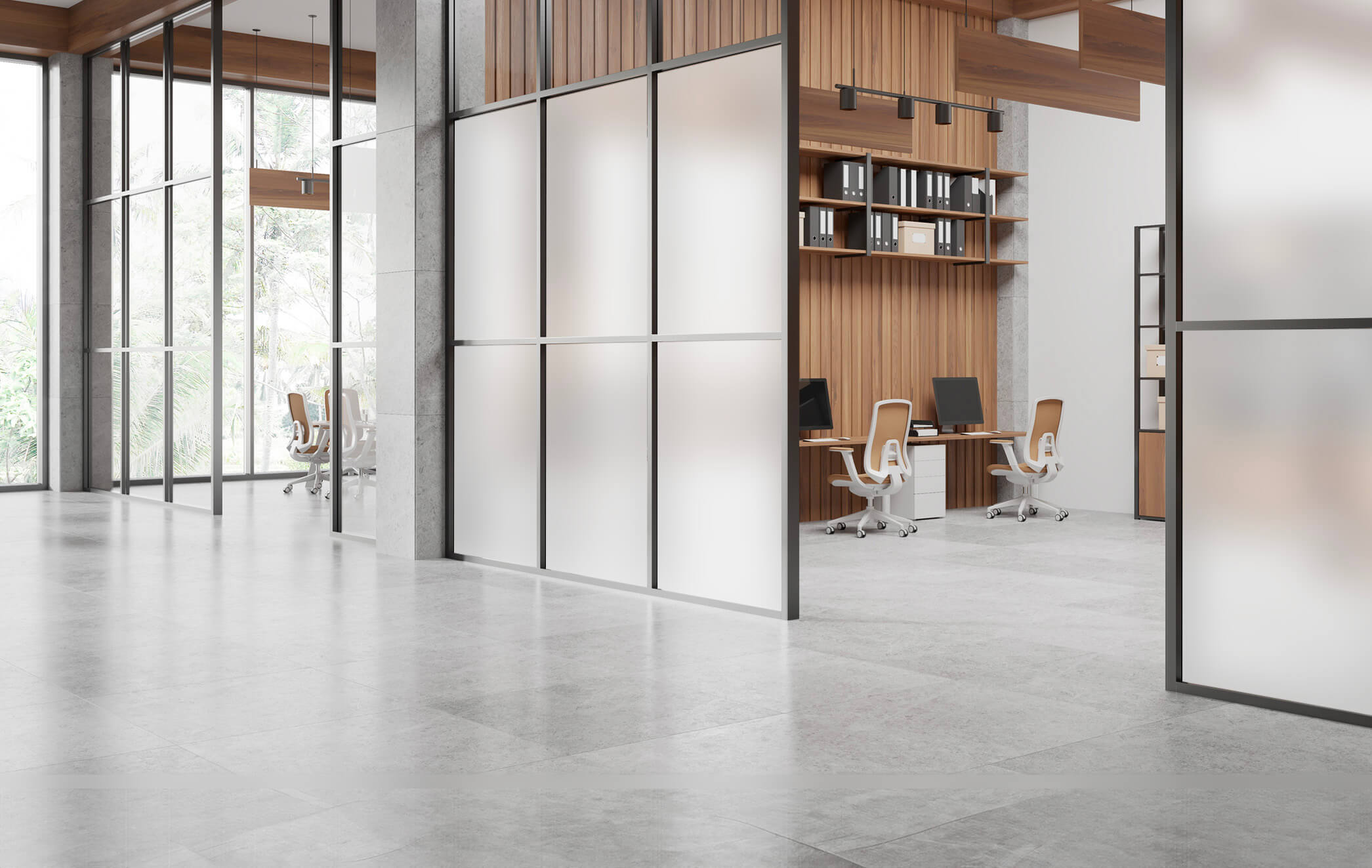 Blickdicht Smartfilm Glastrennwände im Büro für flexiblen Sichtschutz.